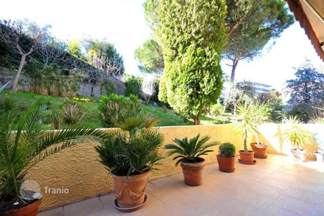 Cozy villa with a garden, a backyard, two pools, a relaxation area and terraces, Denia, Spain